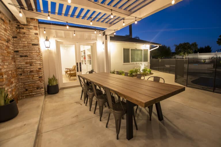 outdoor dining area at mission prep teen treatment in rancho palos verdes, ca