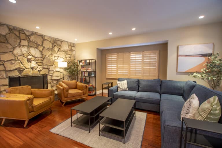 common area lounge at mission prep teen treatment for boys in rancho palos verdes