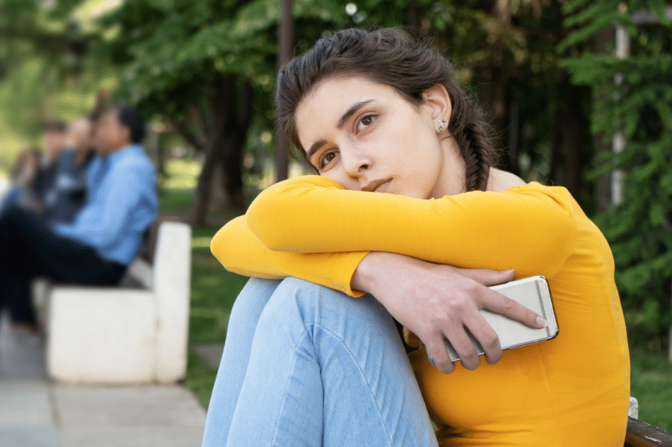 Maintaining Long-Distance Friendships as a Military Teen
