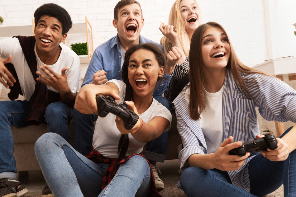 Maintaining Long-Distance Friendships as a Military Teen