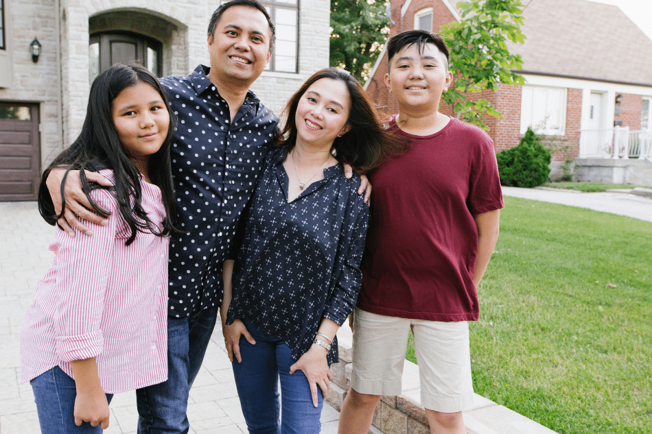 Understanding Attachment Styles in Teenagers: Signs, Symptoms, & Treatment Options