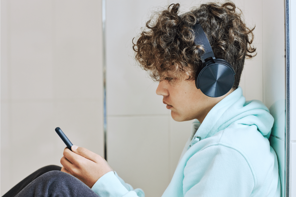 Doomscrolling and Teen Mental Health