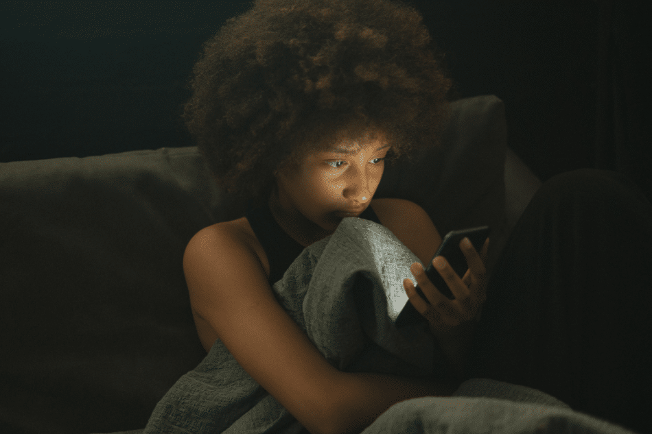 Breadcrumbing in Teen Relationships