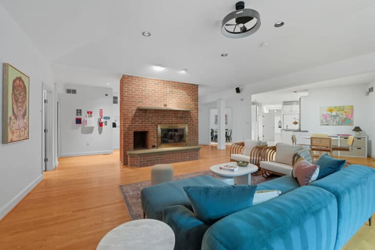 Mission-Prep-Teen-Mental-Healthcare-Oak-Bucket-House-Virginia-living-space (1)