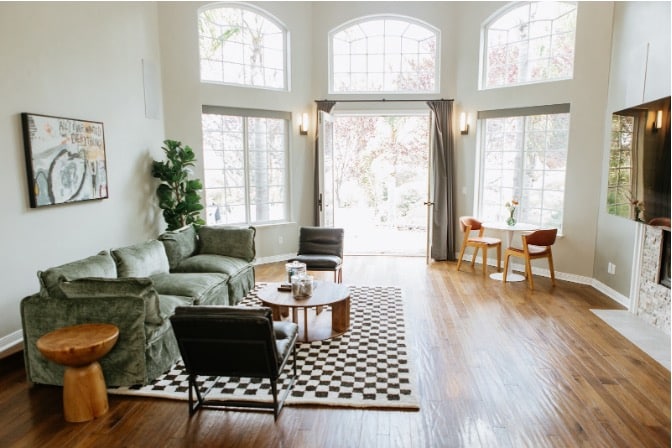 Welcoming therapy space at Mission Prep Healthcare where teens receive treatment for eating disorder underlying conditions