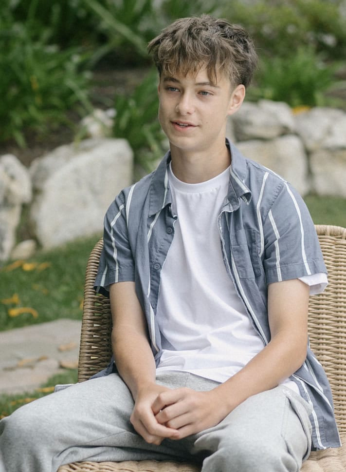 teen talking | Mission Prep Healthcare
